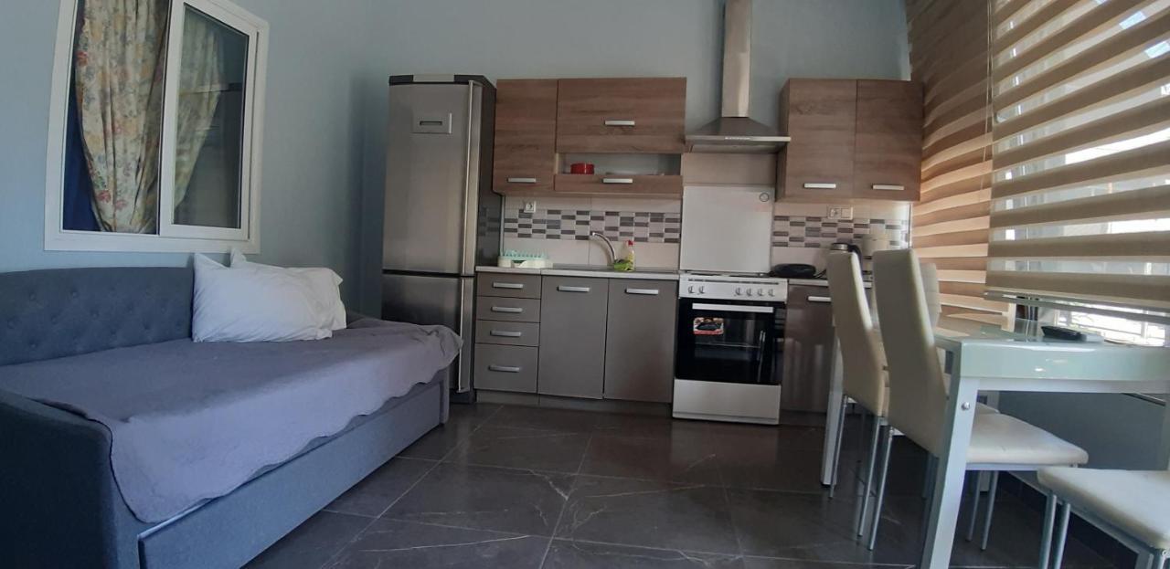 Soula'S Sunshine Apartments Nea Karvali Eksteriør billede
